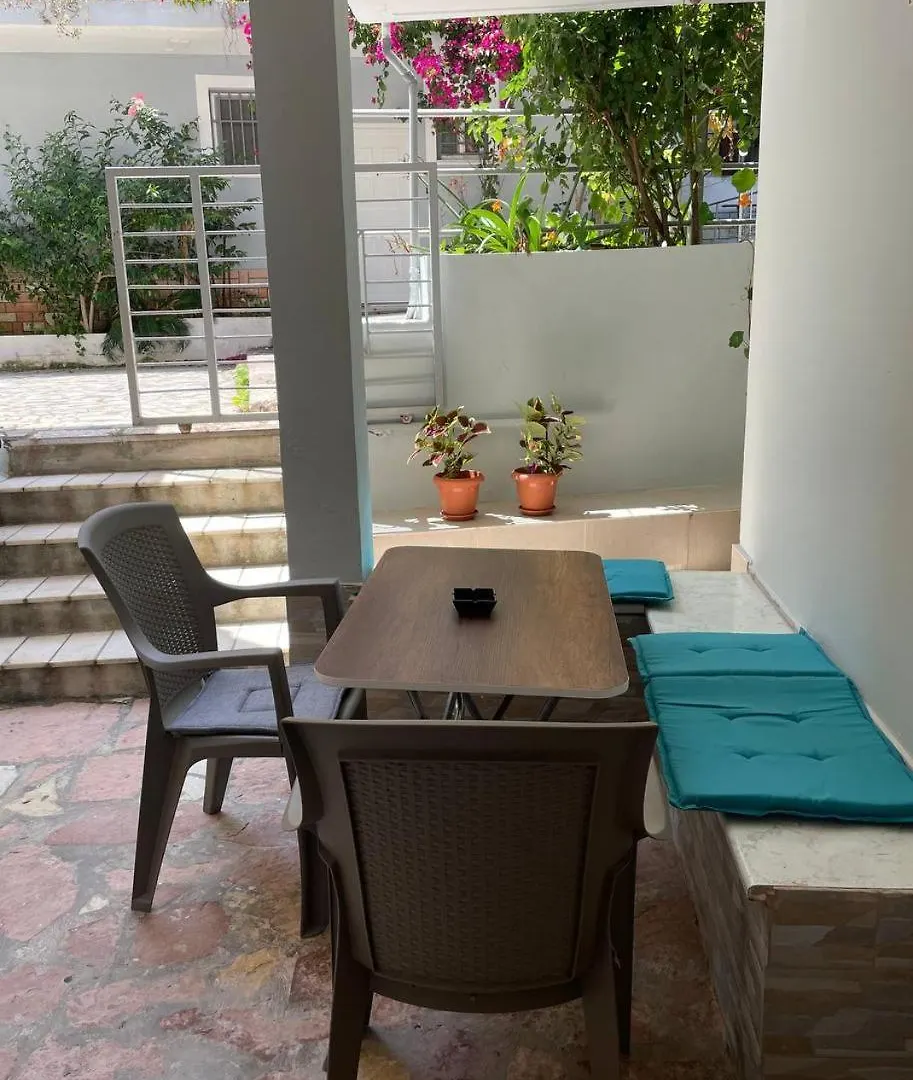 May Apartments Sarandë